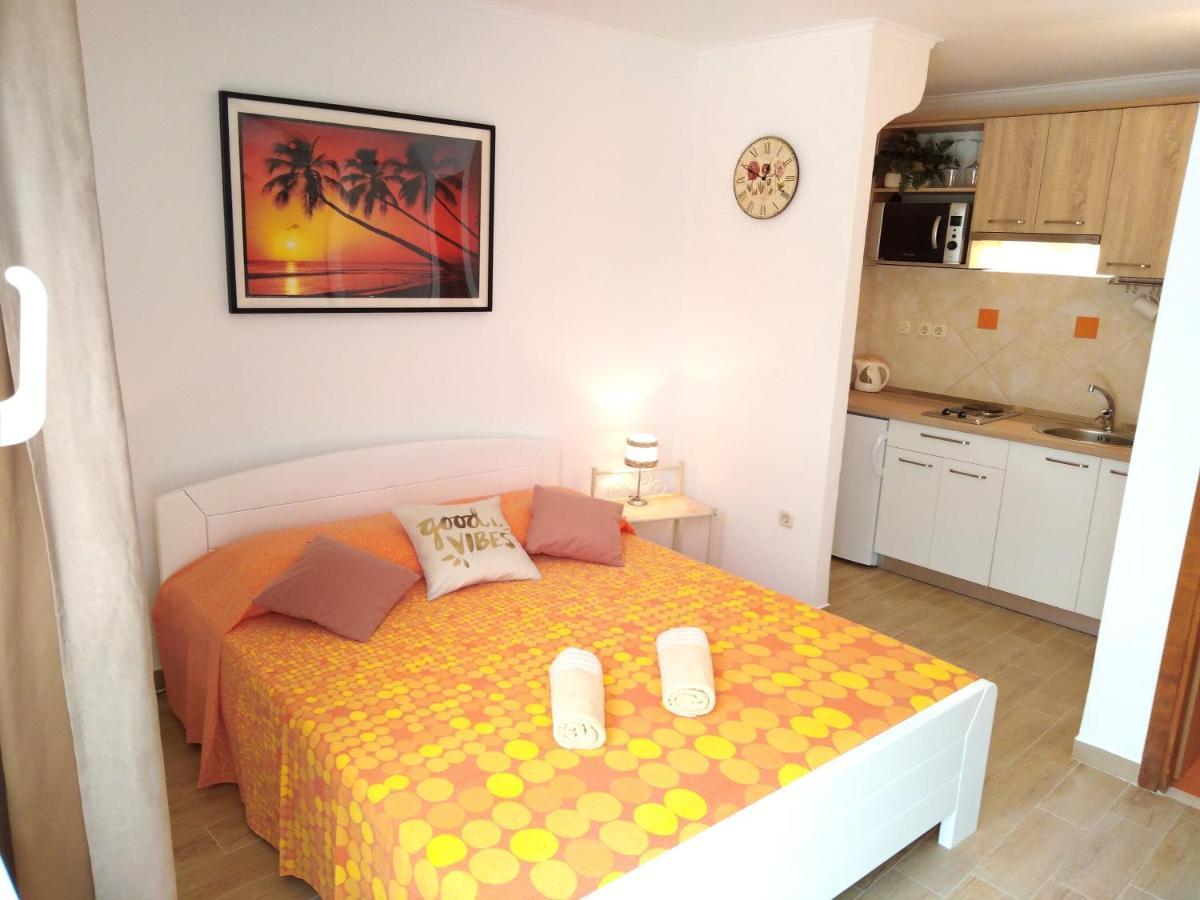 Apartma & Orange