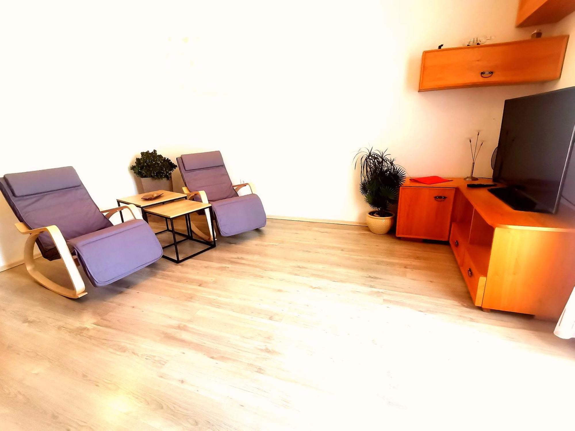 Green & Orange Apartament *