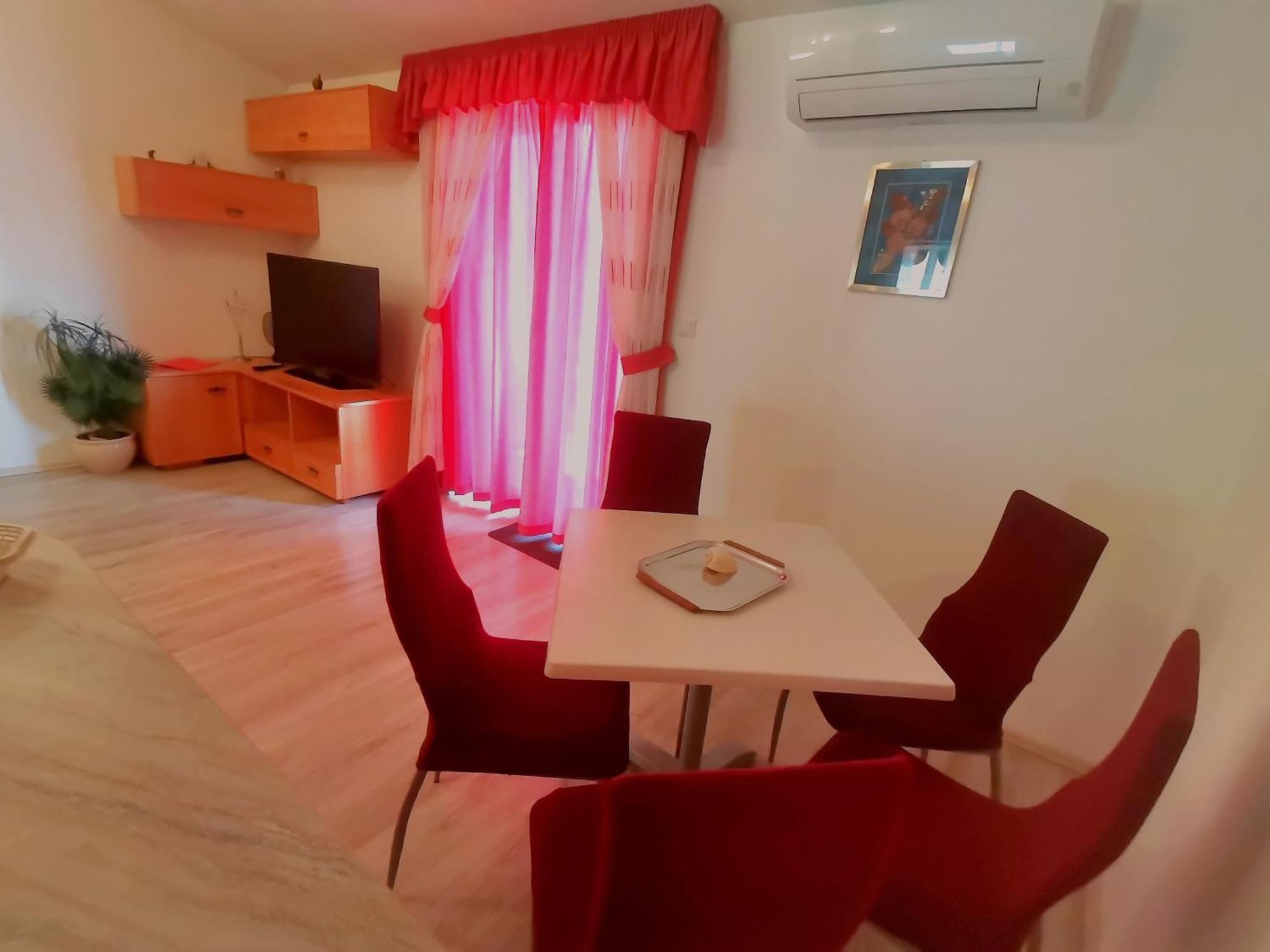 Apartament Green & Orange