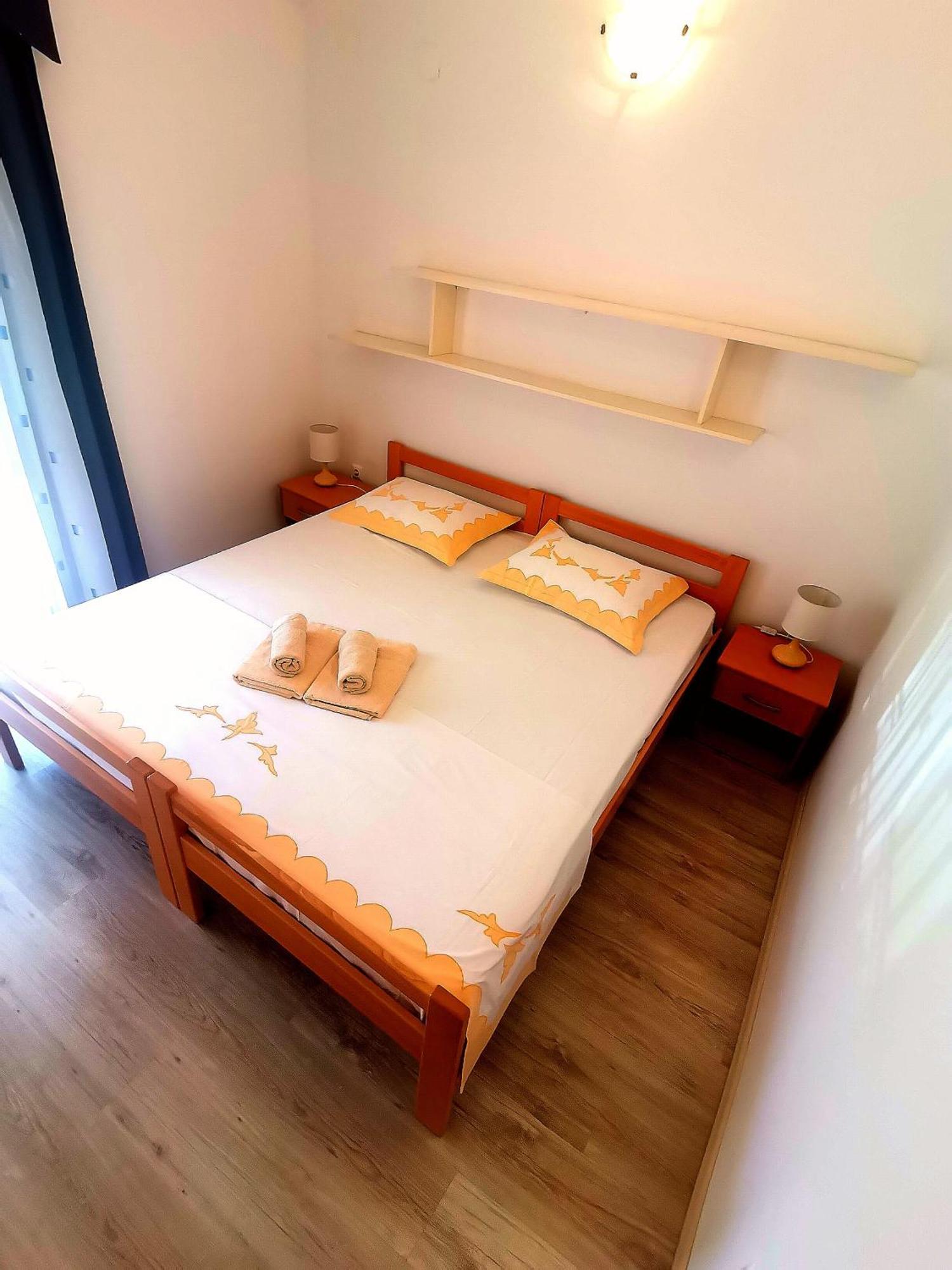 & Orange Apartment Hvar Town